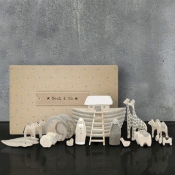 Natural little Noah’s ark set in box