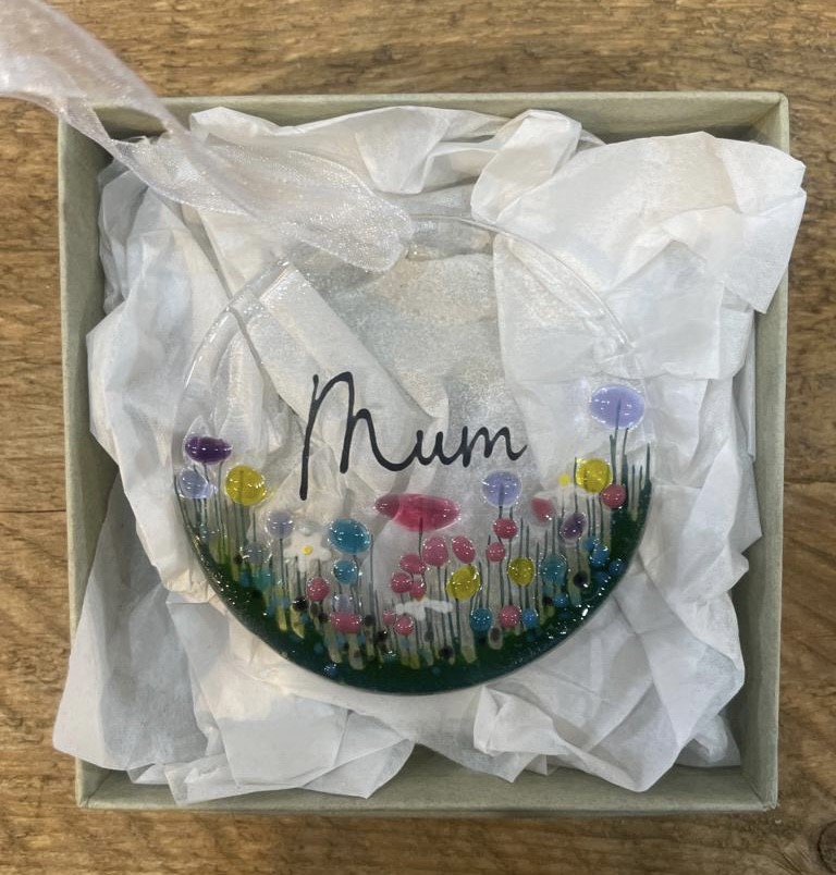 Hand Made Fused Glass Hanger - Mum - Image 2