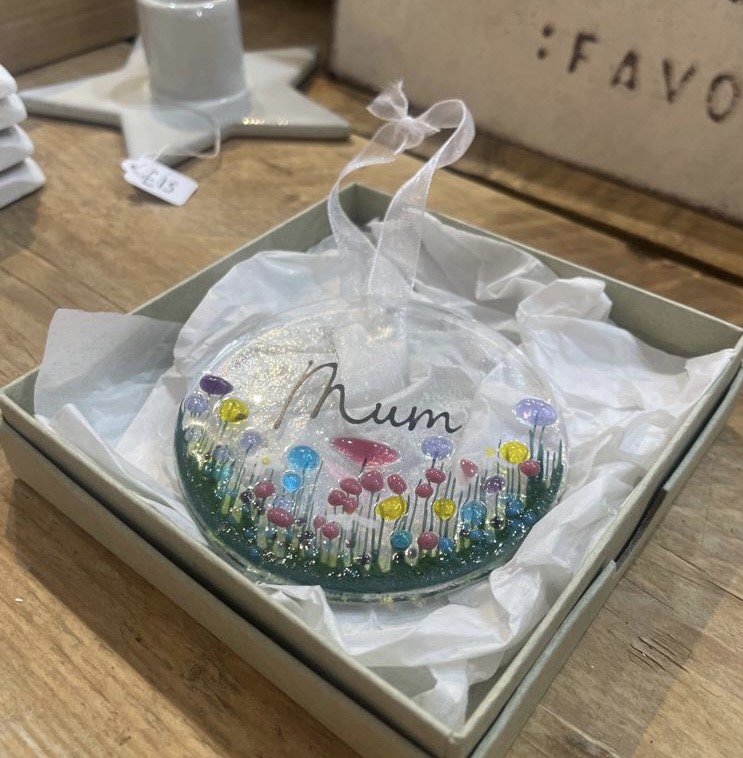 Hand Made Fused Glass Hanger - Mum - Image 6